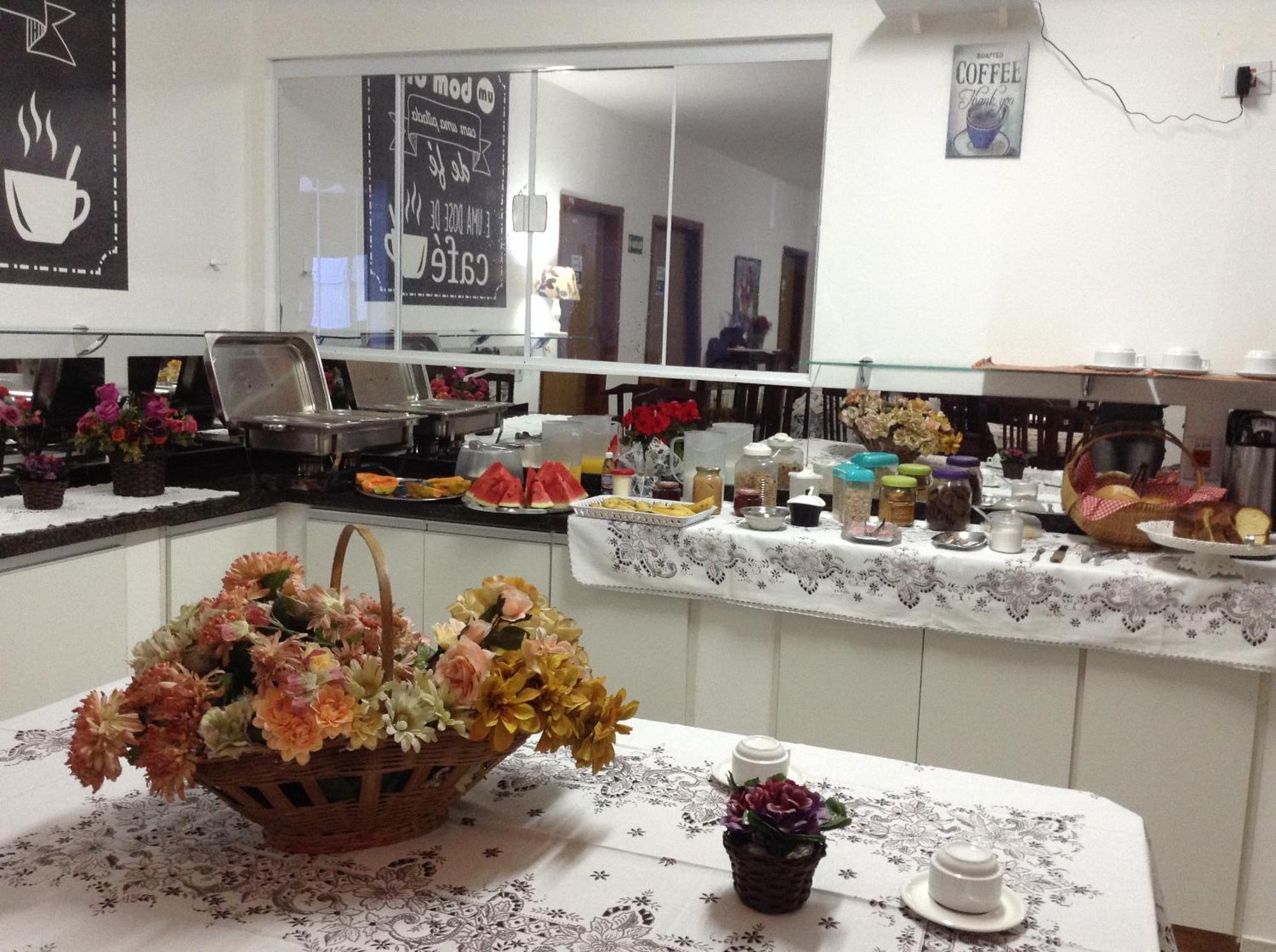 Espaco Alvorada ,Agendamento Das Atividades, Cafe Da Manha ,Banheira E Piscina No Centro Brotas Luaran gambar